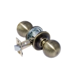 Manilla Barcelona con sistema cuadradillo, sin picaporte ni cerradero, función 05 puertas de paso, cromo mate.