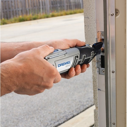 Multiherramienta con batería DREMEL 8220-1/5 Li-Ion (12 V), 1 complemento, 5 accesorios