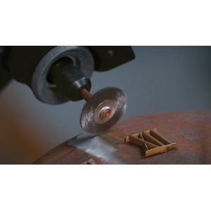 Dremel 530 Cepillo de acero inoxidable que se utiliza para limpiar acero