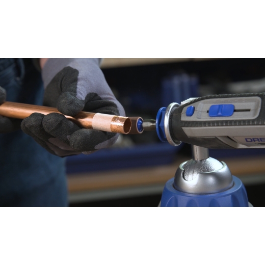 Lijado de tubos de cobre con el accesorio multiherramienta Dremel EZ SpeedClic: mandril de lijado y bandas de lija SC407
