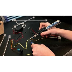 Alambres de soldadura con el accesorio multiherramienta Dremel Puntas de soldadura 201