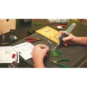 Placa de circuito impreso de soldadura con el accesorio multiherramienta Dremel Puntas de soldadura 201