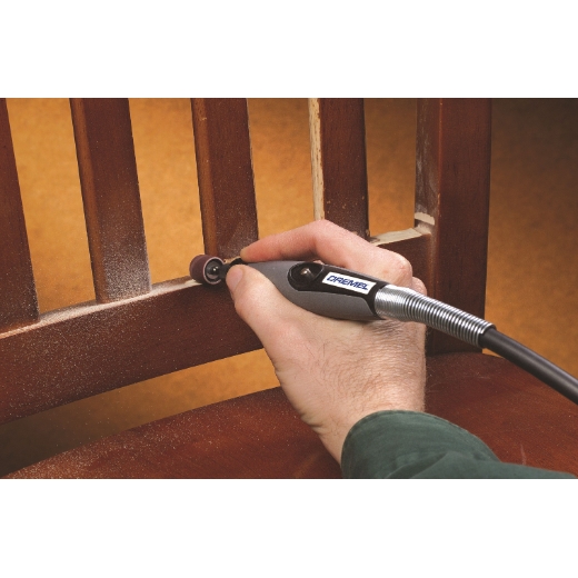 Lijado de bordes con un accesorio Dremel FlexShaft