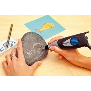 Grabado de piedra con la multiherramienta Dremel